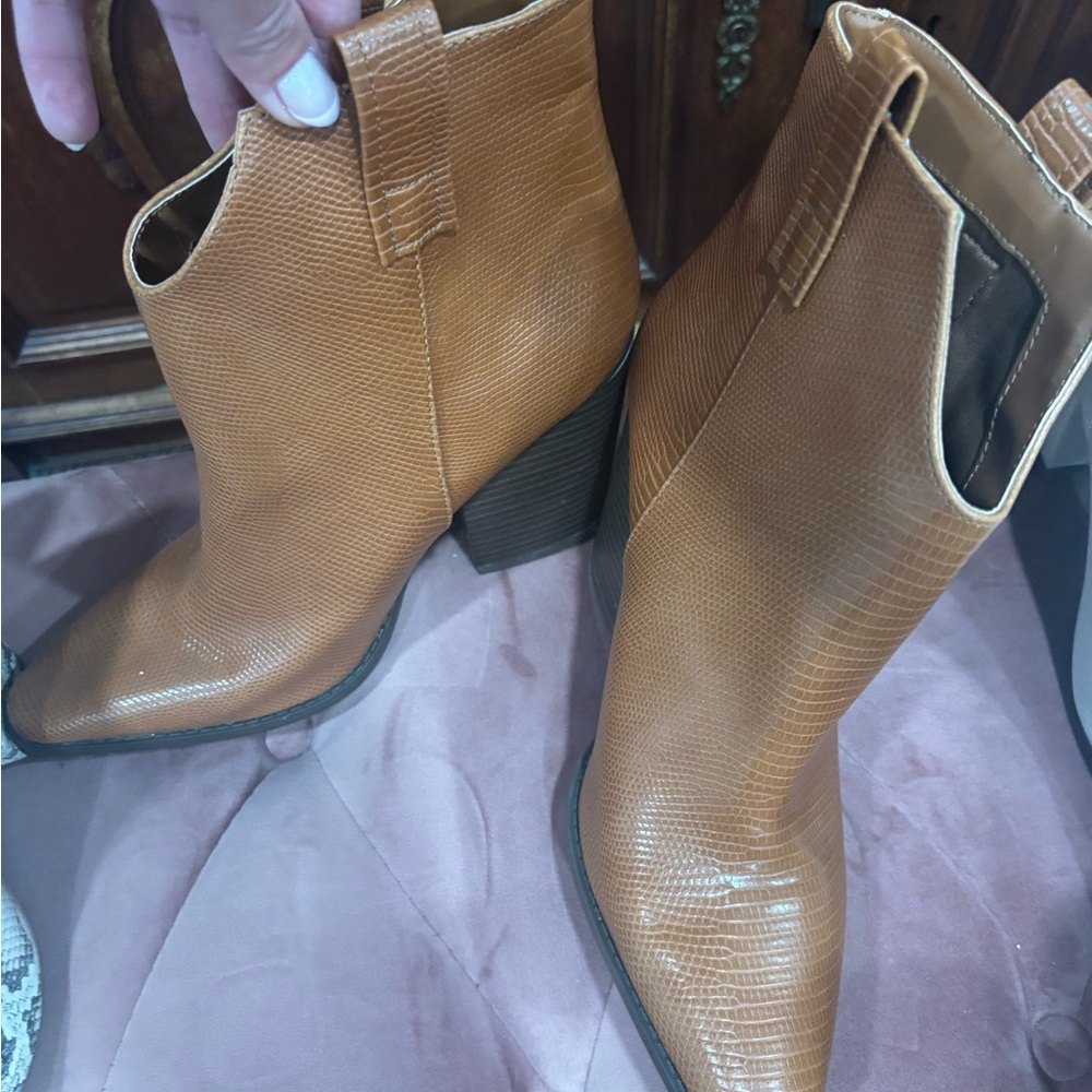 Stylish Tan Ankle Boots for Women
